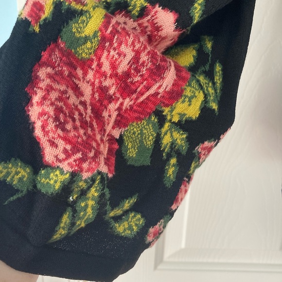 INC FLORAL TOP - Picture 2 of 2